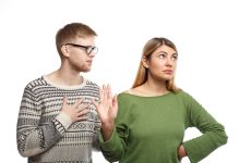 تصویر از دلایل اختلاف زن و شوهر: چگونه از بحران‌های زناشویی پیشگیری کنیم؟